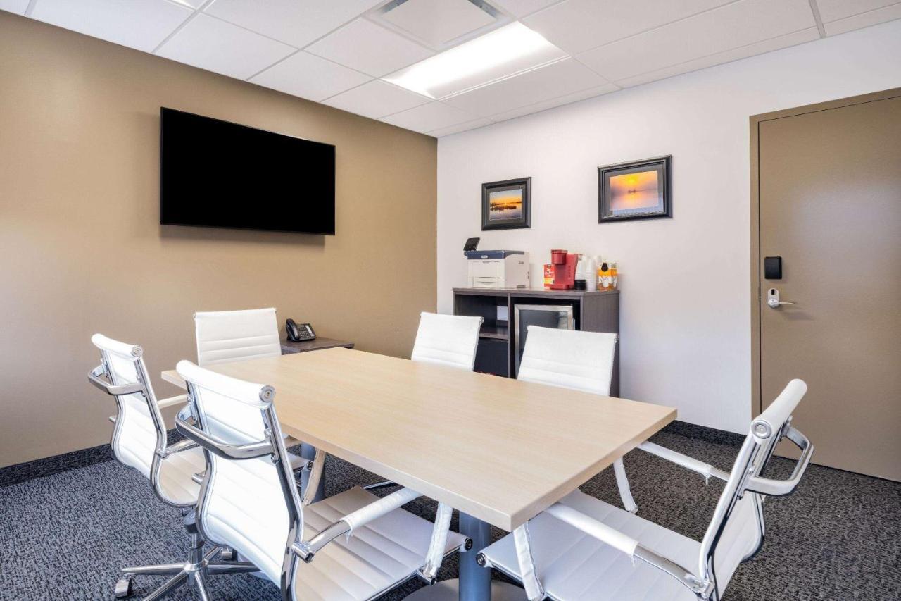 Super 8 By Wyndham Moosonee Exterior foto